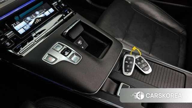 Hyundai The New Grandeur IG Hybrid id 3842505 из Кореи 19