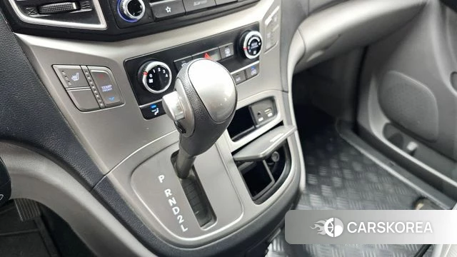 Hyundai The New Grand Starex id 4563143 из Кореи 31