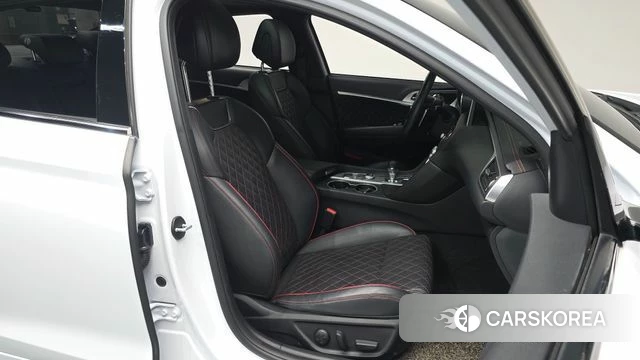 Genesis G70 id 3856624 из Кореи 19