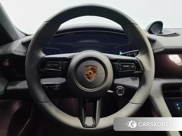 Porsche Taycan id 3763447 из Кореи 19