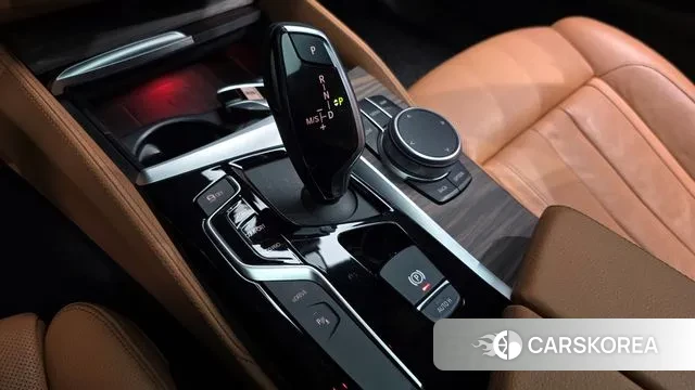 BMW 5 Series (G30) id 3703197 из Кореи 19