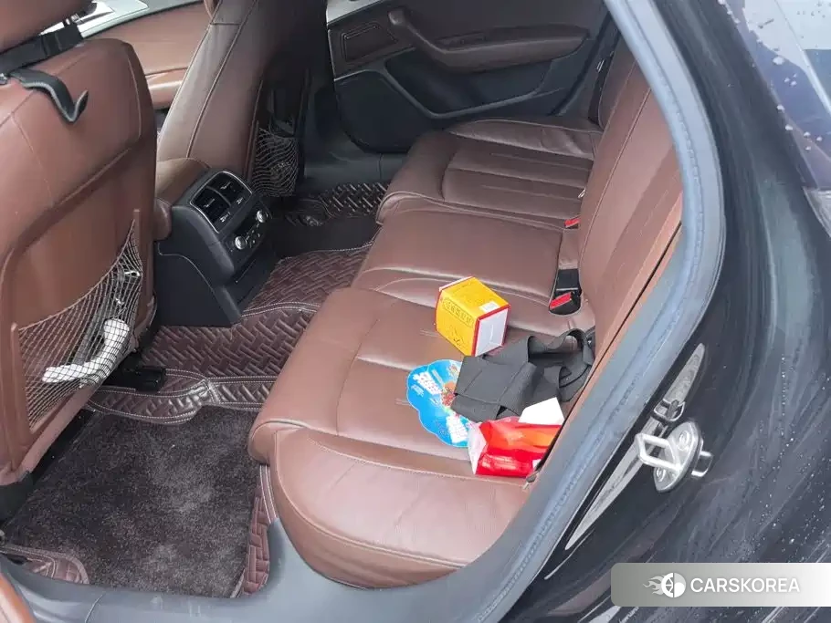 Audi A6L id 4600843 из Китая 14