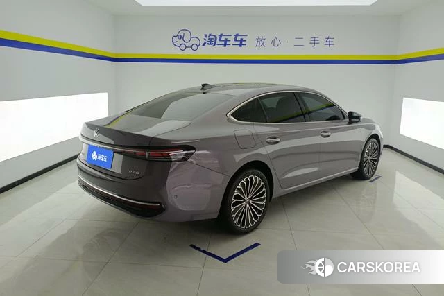 Volkswagen Passat id 3783843 из Китая 16