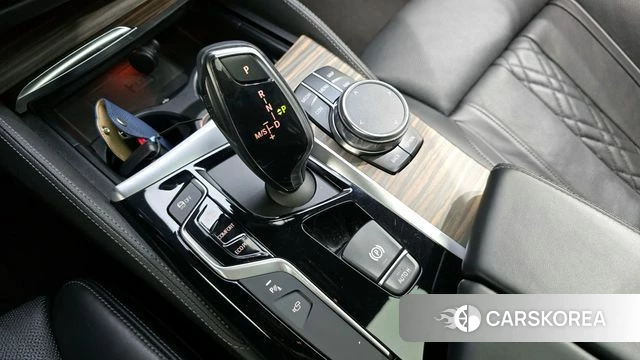 BMW 5 Series (G30) id 3867551 из Кореи 19