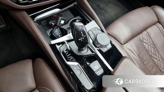 BMW 5 Series (G30) id 3009396 из Кореи 19