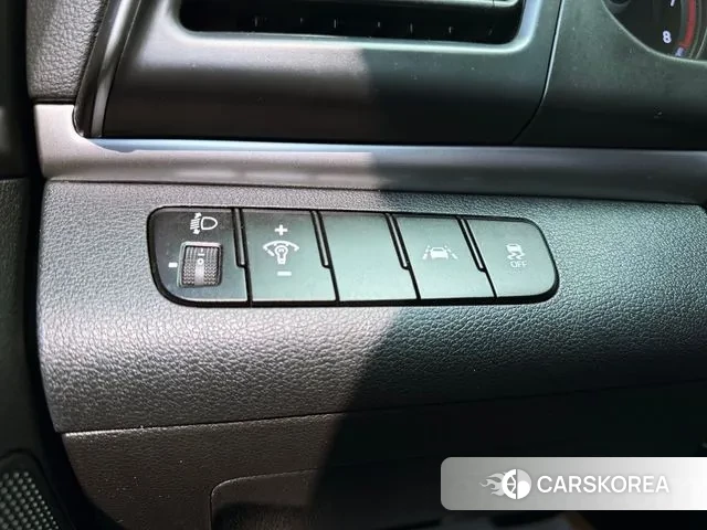 Hyundai The New Avante AD id 3209909 из Кореи 19