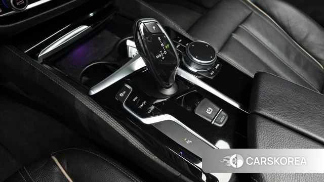BMW 5 Series (G30) id 4737466 из Кореи 19