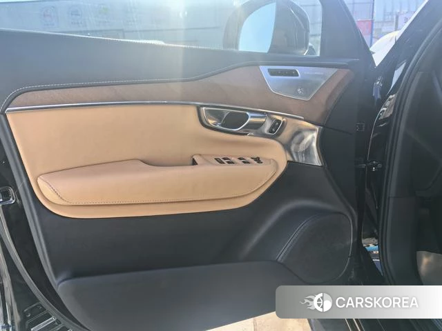 Volvo XC90 PHEV id 3895943 из Китая 21