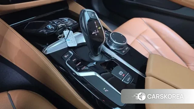 BMW 5 Series (G30) id 3602264 из Кореи 19