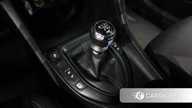 Hyundai Veloster (JS) id 3916824 из Кореи 19