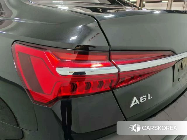 Audi A6L id 4307055 из Китая 16