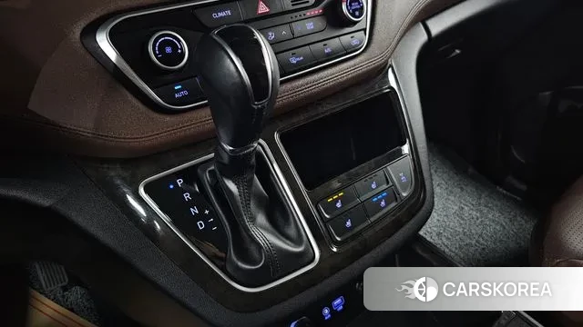 Hyundai The New Grand Starex id 3741818 из Кореи 19