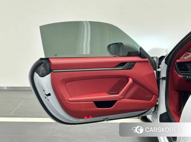 Porsche 911(992) id 4359902 из Кореи 19
