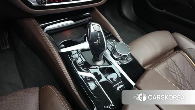 BMW 5 Series (G30) id 4834841 из Кореи 31