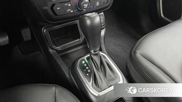 Jeep Renegade id 4490968 из Кореи 28