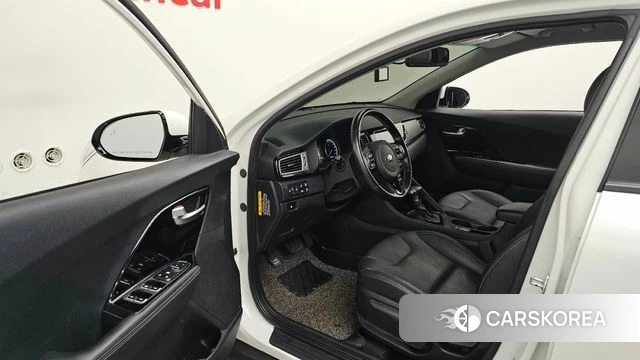 Kia Niro id 4345842 из Кореи 29