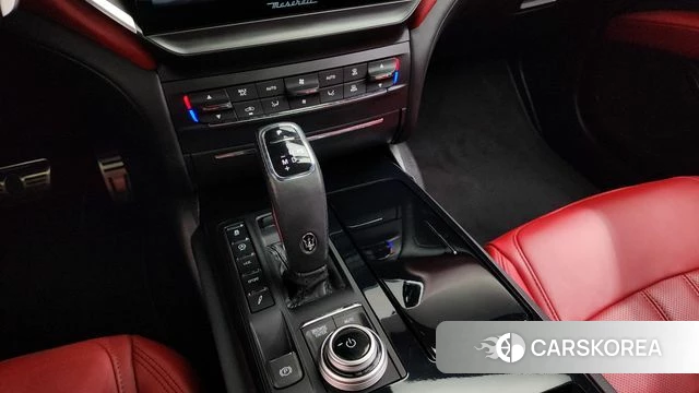 Maserati Ghibli id 4428917 из Кореи 38