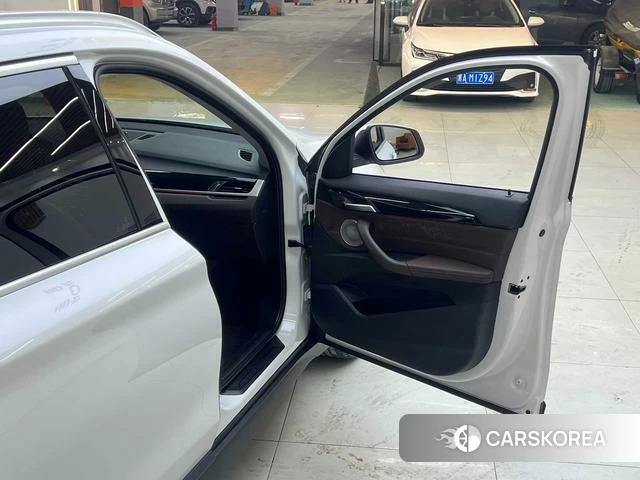 BMW X1 id 4278908 из Китая 24