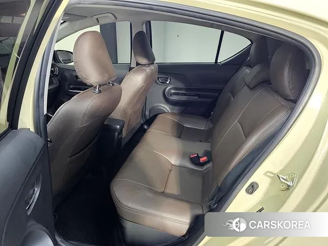 Toyota Prius C id 3499957 из Кореи 19