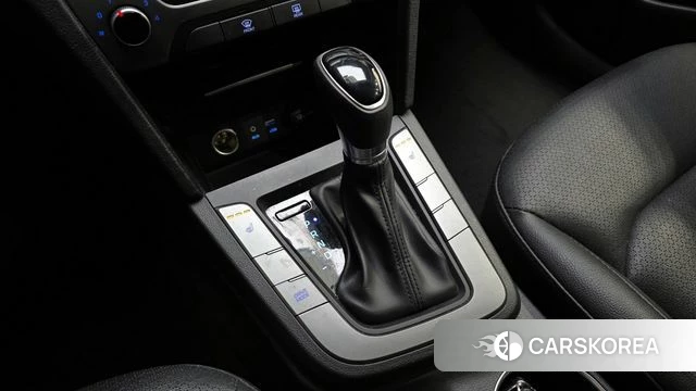 Hyundai Avante AD id 3796248 из Кореи 19