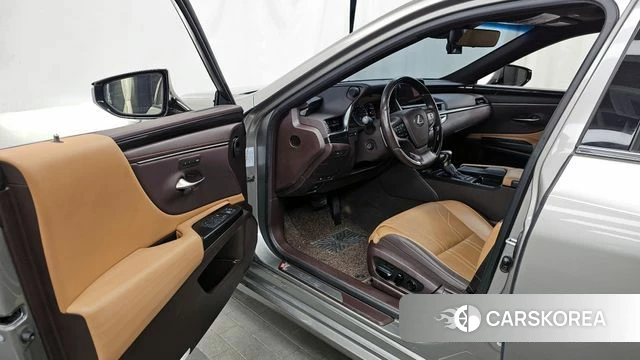 Lexus ES300h 7th generation id 3800398 из Кореи 19