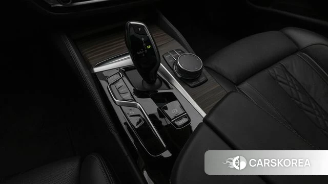 BMW 5 Series (G30) id 3838663 из Кореи 19