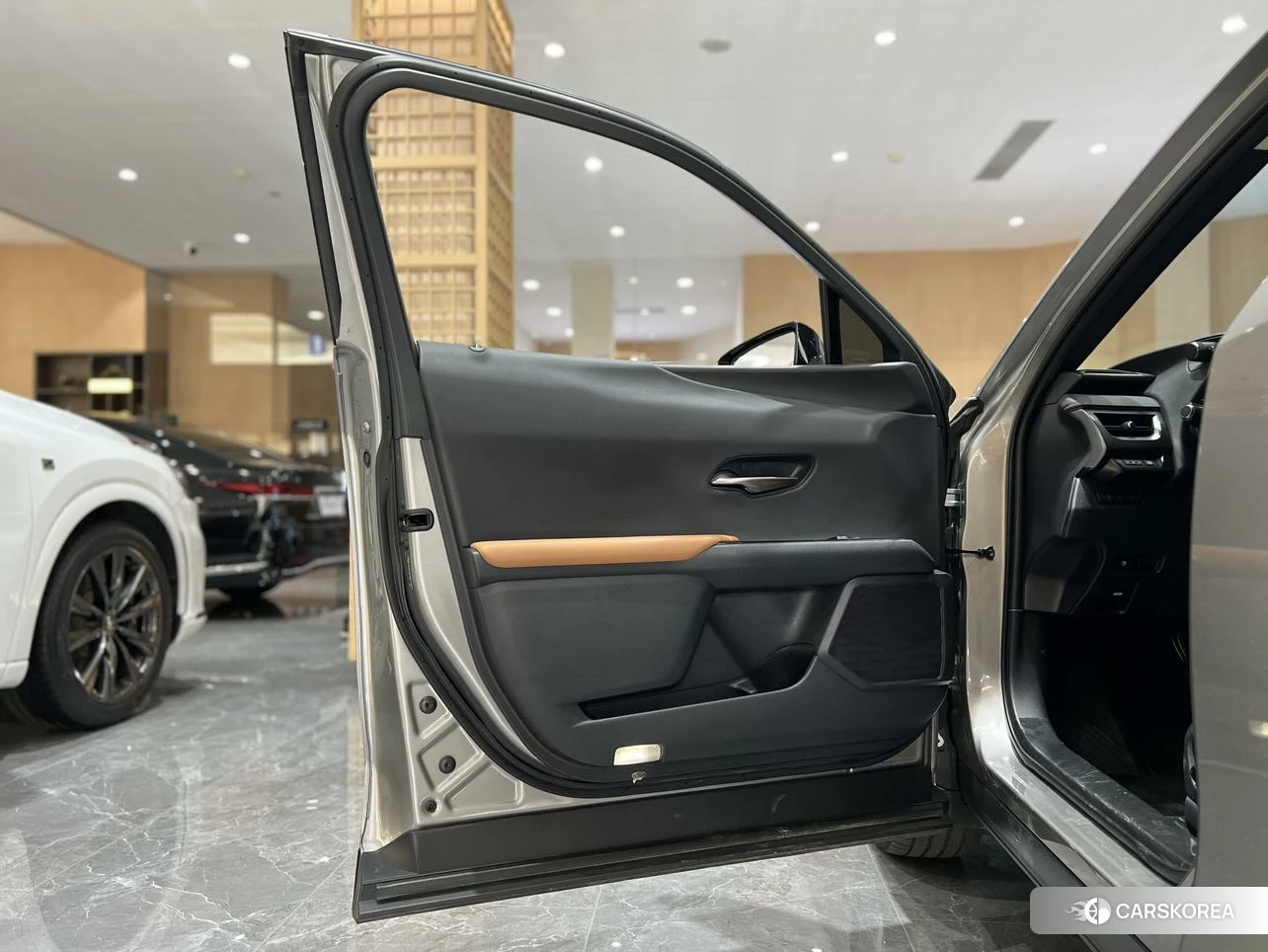 Lexus UX id 4413528 из Китая 16