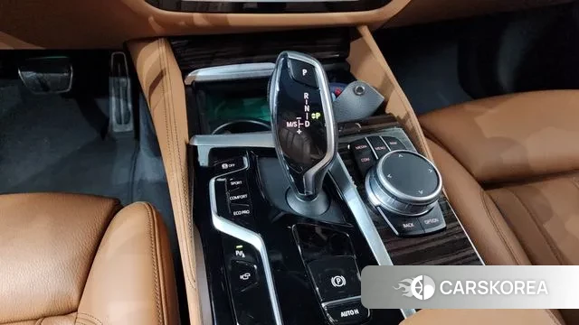 BMW 5 Series (G30) id 3389829 из Кореи 19