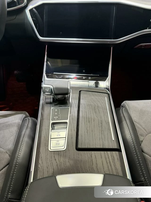 Audi A6L id 4300784 из Китая 17