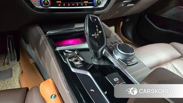 BMW 5 Series (G30) id 3598438 из Кореи 19