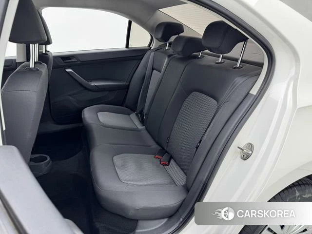 Volkswagen Santana id 4258564 из Китая 27