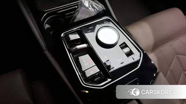 BMW 5 Series (G60) id 3341559 из Кореи 19