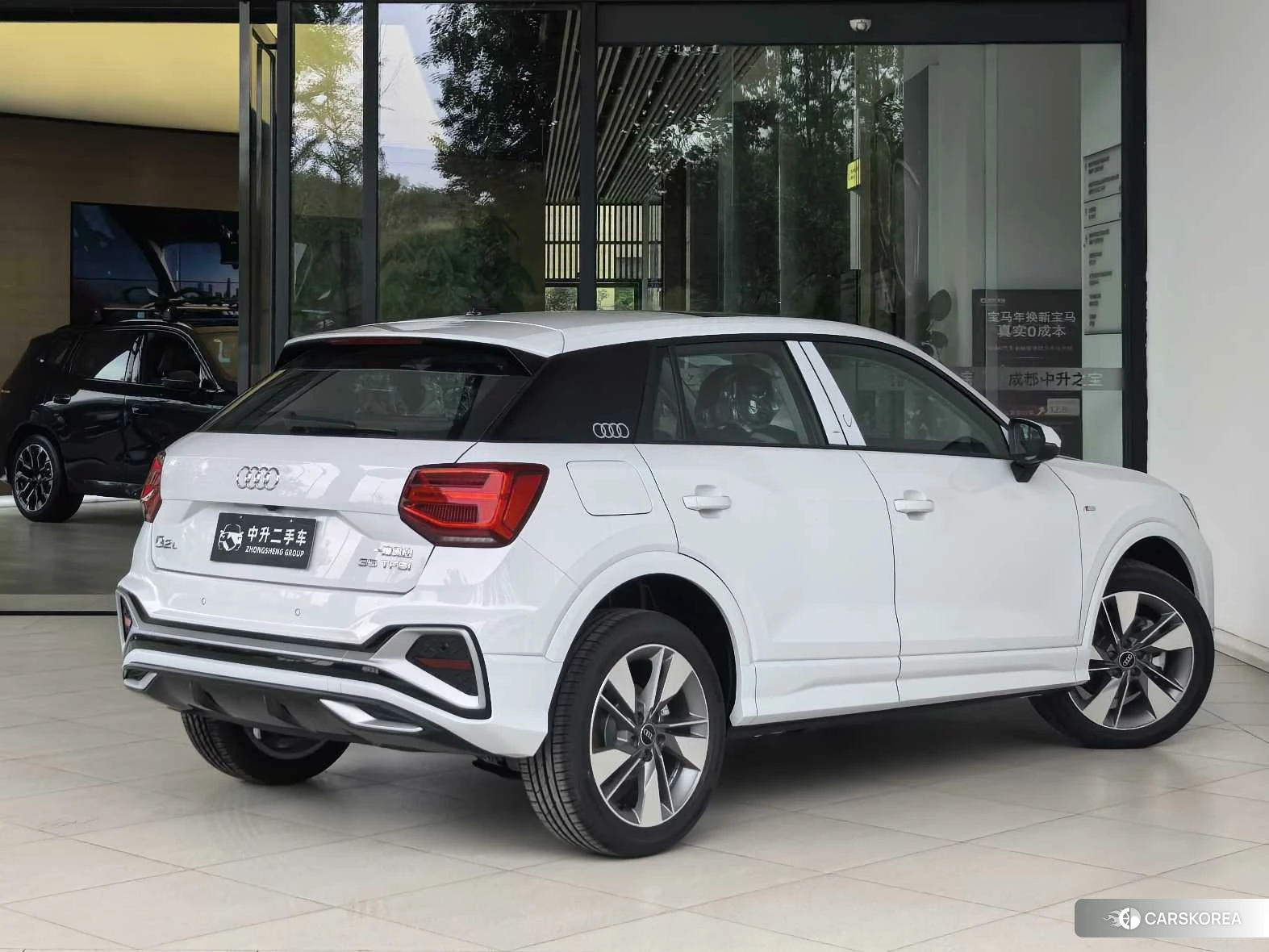 Audi Q2L id 4487442 из Китая 10
