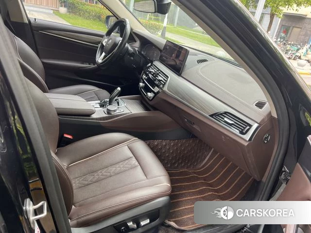 BMW 5 series PHEV id 4260765 из Китая 14