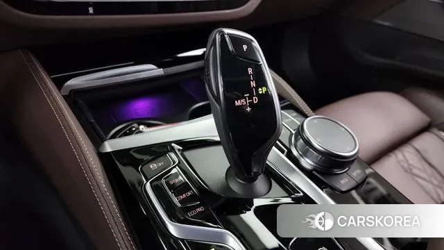 BMW 5 Series (G30) id 3544877 из Кореи 19