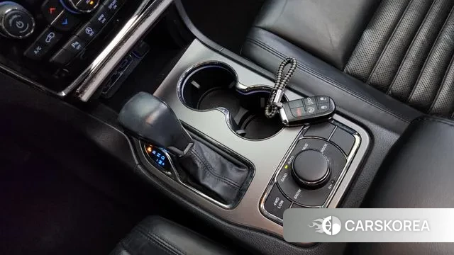 Jeep Grand Cherokee id 3686954 из Кореи 19