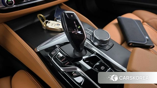 BMW 5 Series (G30) id 4408753 из Кореи 30