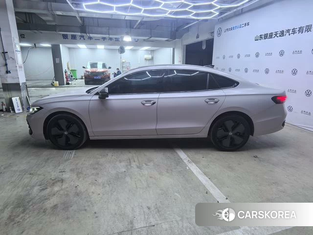 Volkswagen Passat id 3857781 из Китая 9