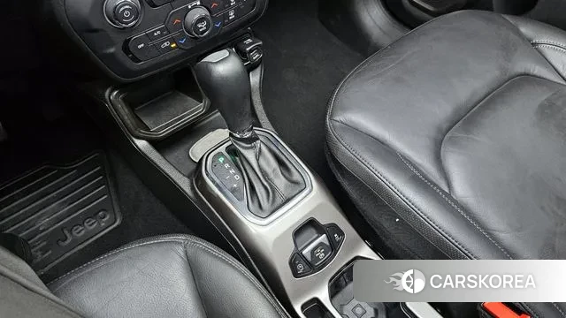 Jeep Renegade id 3606377 из Кореи 19