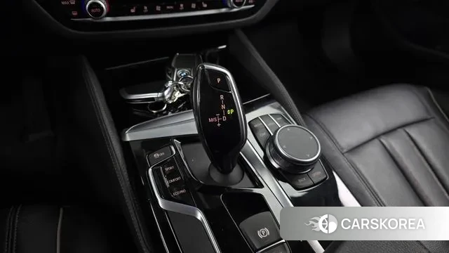 BMW 5 Series (G30) id 3504931 из Кореи 19