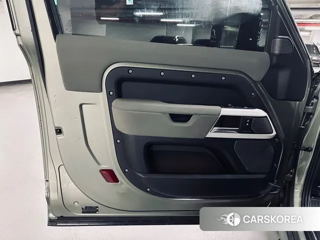 Land Rover Defender (L663) id 3053940 из Кореи 19