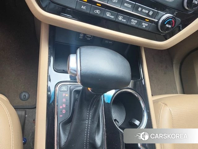 Kia The New Carnival id 4873409 из Кореи 19