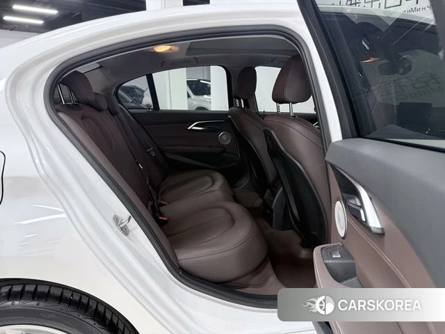 BMW 1 series id 4335135 из Китая 23