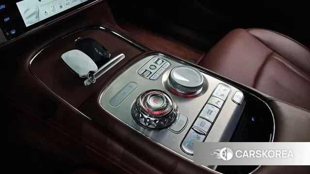 Genesis G90 (RS4) id 3576765 из Кореи 19