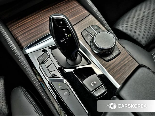 BMW 5 Series (G30) id 4483391 из Кореи 19