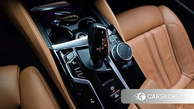 BMW 5 Series (G30) id 3707611 из Кореи 19