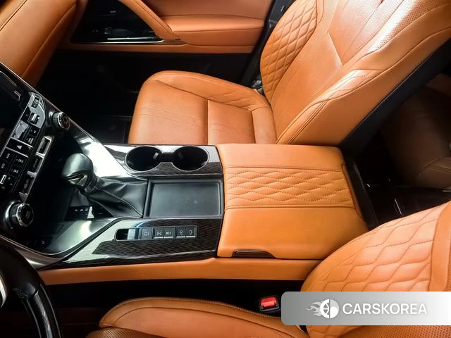 Lexus LX id 4260795 из Китая 11
