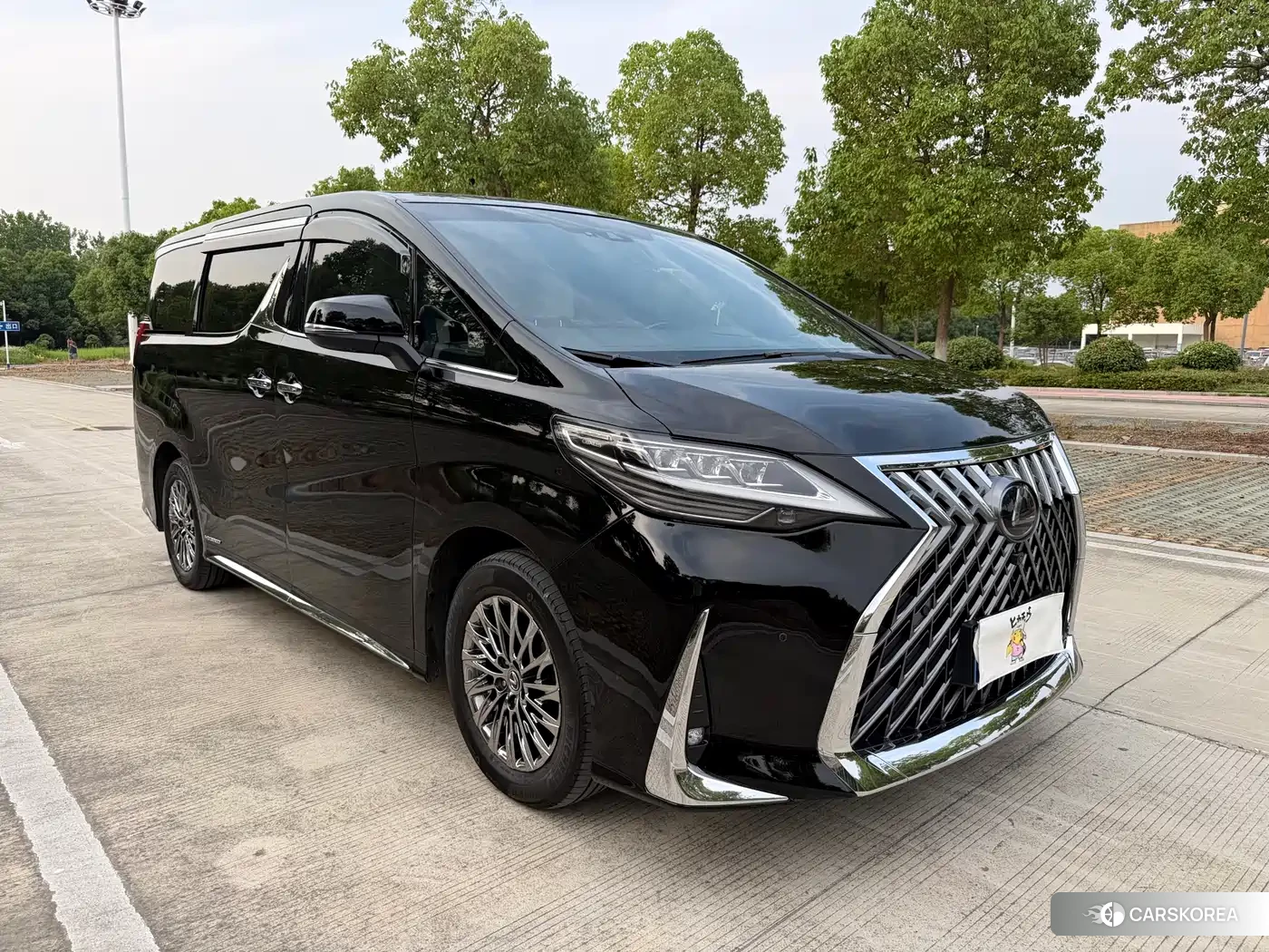 Lexus LM id 4679920 из Китая 23