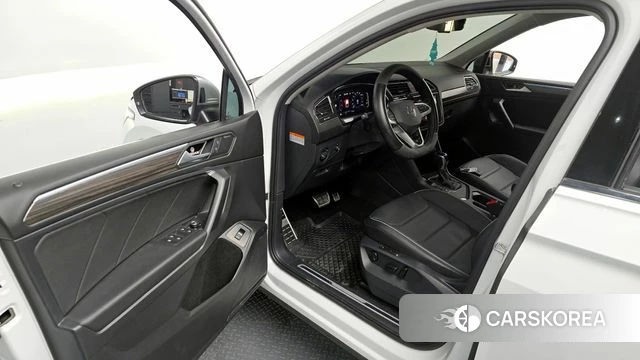 Volkswagen Tiguan Allspace id 4354970 из Кореи 40