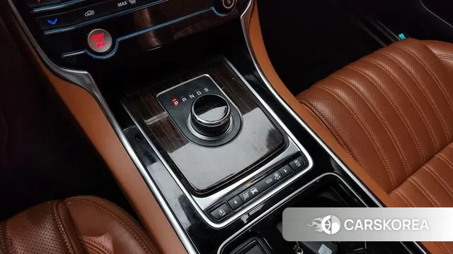 Jaguar XF (X260) id 3608015 из Кореи 19